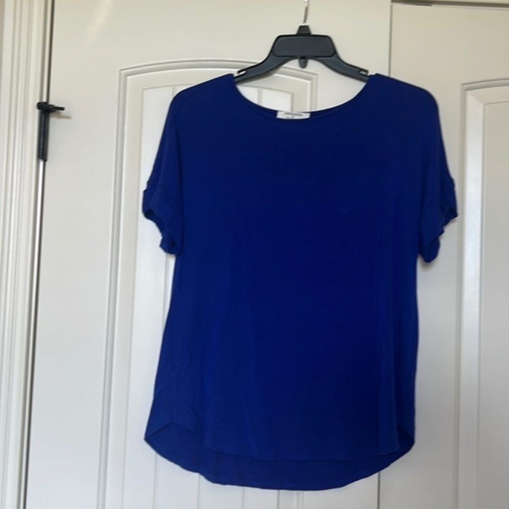 Gorgeous‎ Women’s Zenana royal blue size small top